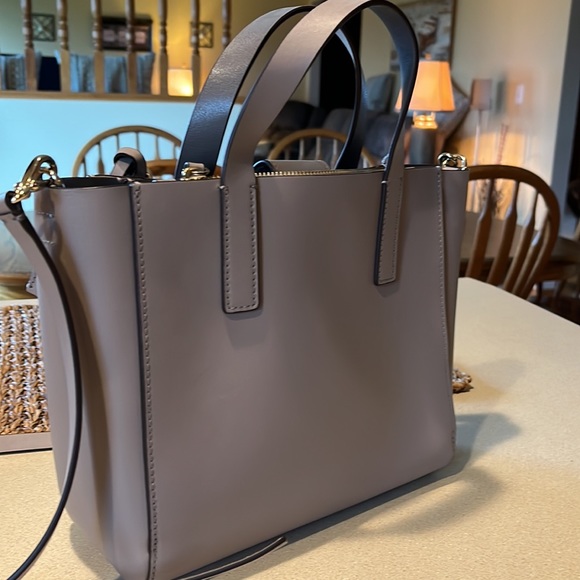 Brand: Kate Spade. Color: Light Gray. Size: 10” (L), 8” (H) - Picture 4 of 4